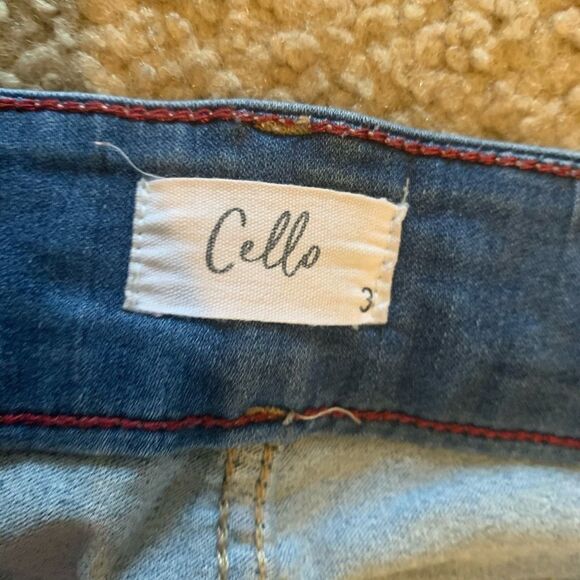 Jeans!   - Picture 2 of 3